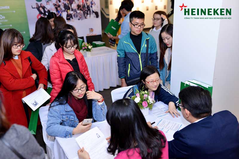 /upload/image/CAREER-SEMINAR-2018-%E2%80%93-GO-PLACES-WITH-HEINEKEN51.jpg